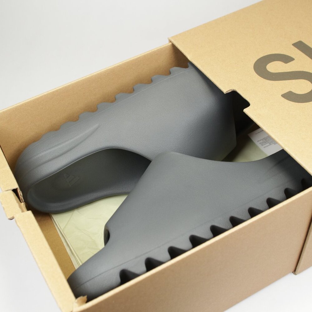 Adidas Yeezy Slate Grey-Size 10US-NEW WITH BOX- Unisex YZY SLIDE - ID2350 - Picture 5 of 7